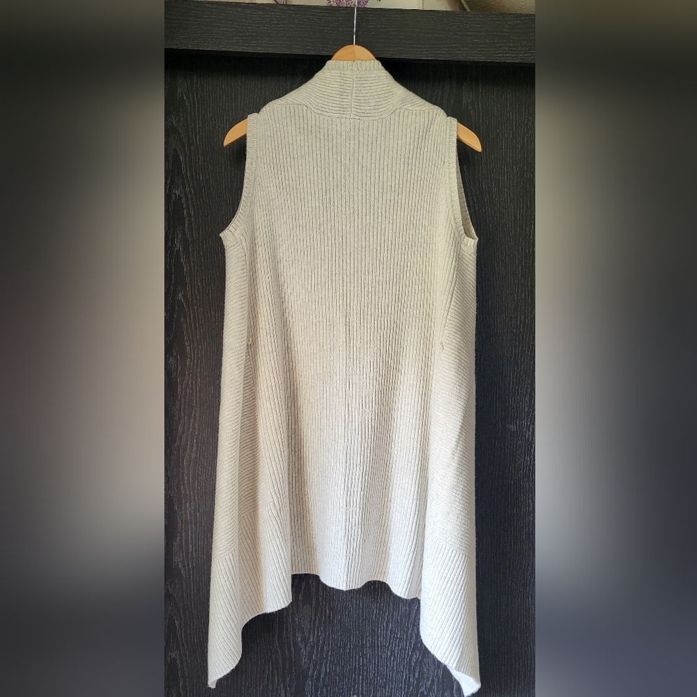 Simply Vera Vera Wang Cream Open-Front Sweater Vest - Picture 2 of 10